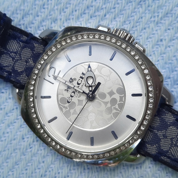 Coach watch - Picture 4 of 8